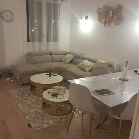 3 Pieces Avec Stationnement *